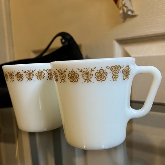 Pair of Pyrex Gold Butterfly Coffee Mugs 🦋☕️ - Picture 2 of 11